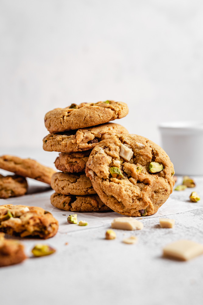 Vegan White Chocolate Pistachio Skillet Cookie Recipe